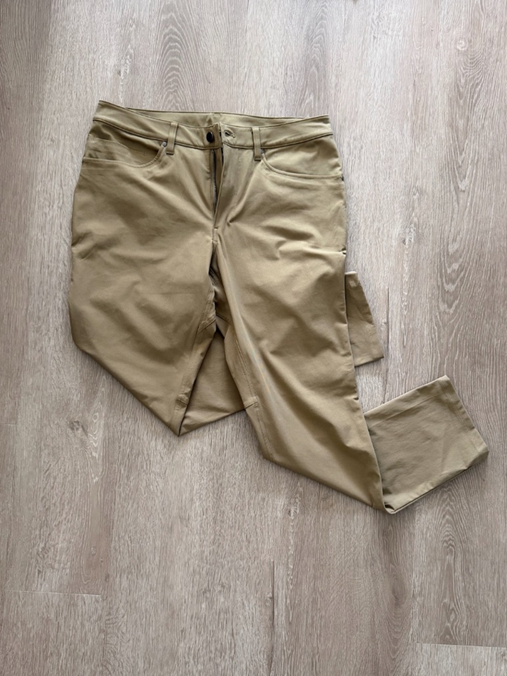 Lululemon ABC Pant Classic Warpstreme in Artifact, 32x30